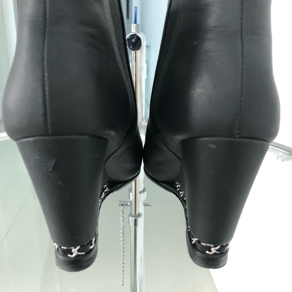 Chanel Cap-toe Chain Wedge Booties sz 39.5 $1225 - Picture 6 of 7